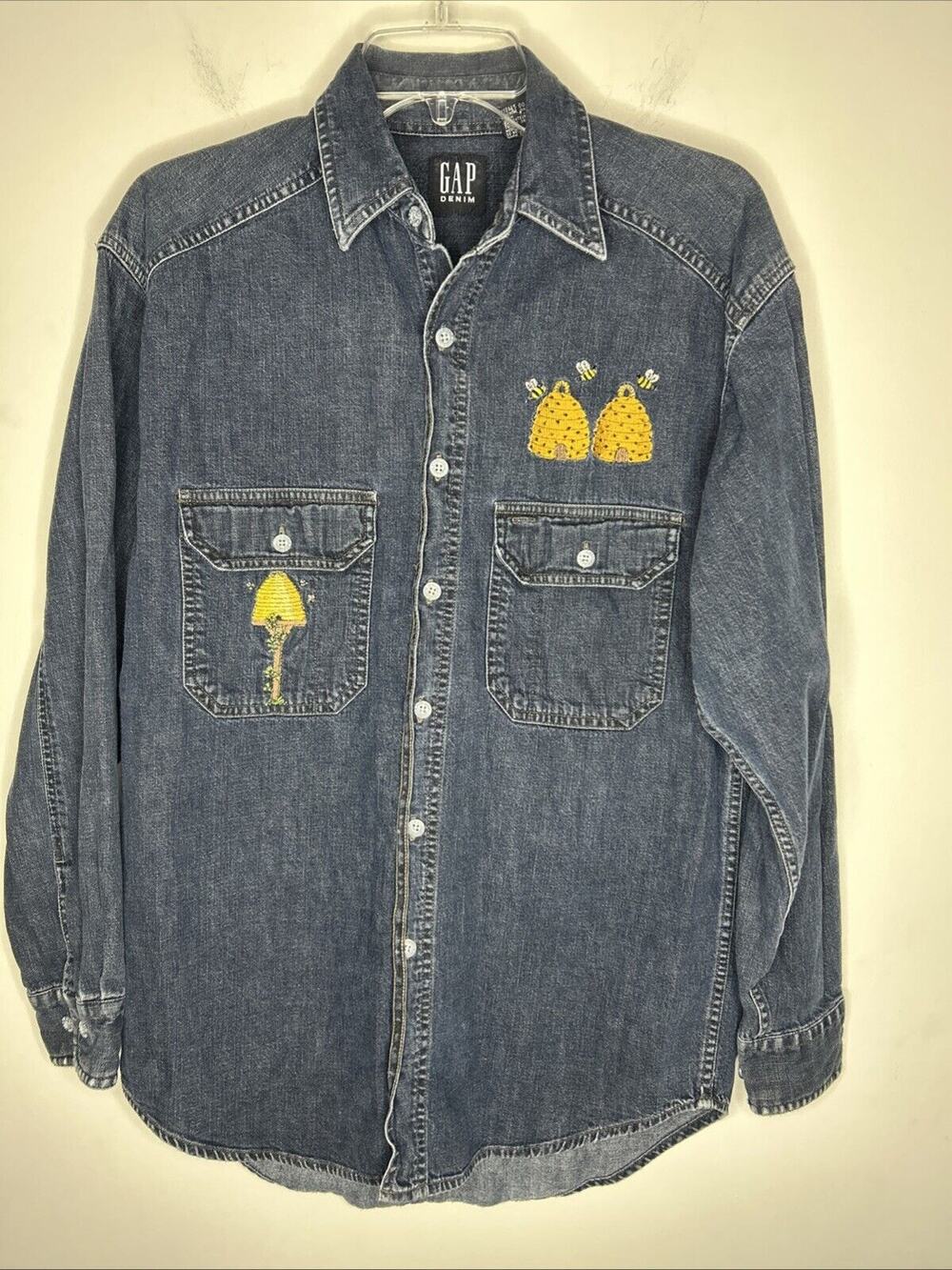 Gap Men’s Denim Shirt Long Sleeve Button Up Small Honeybees/Hive Patchwork